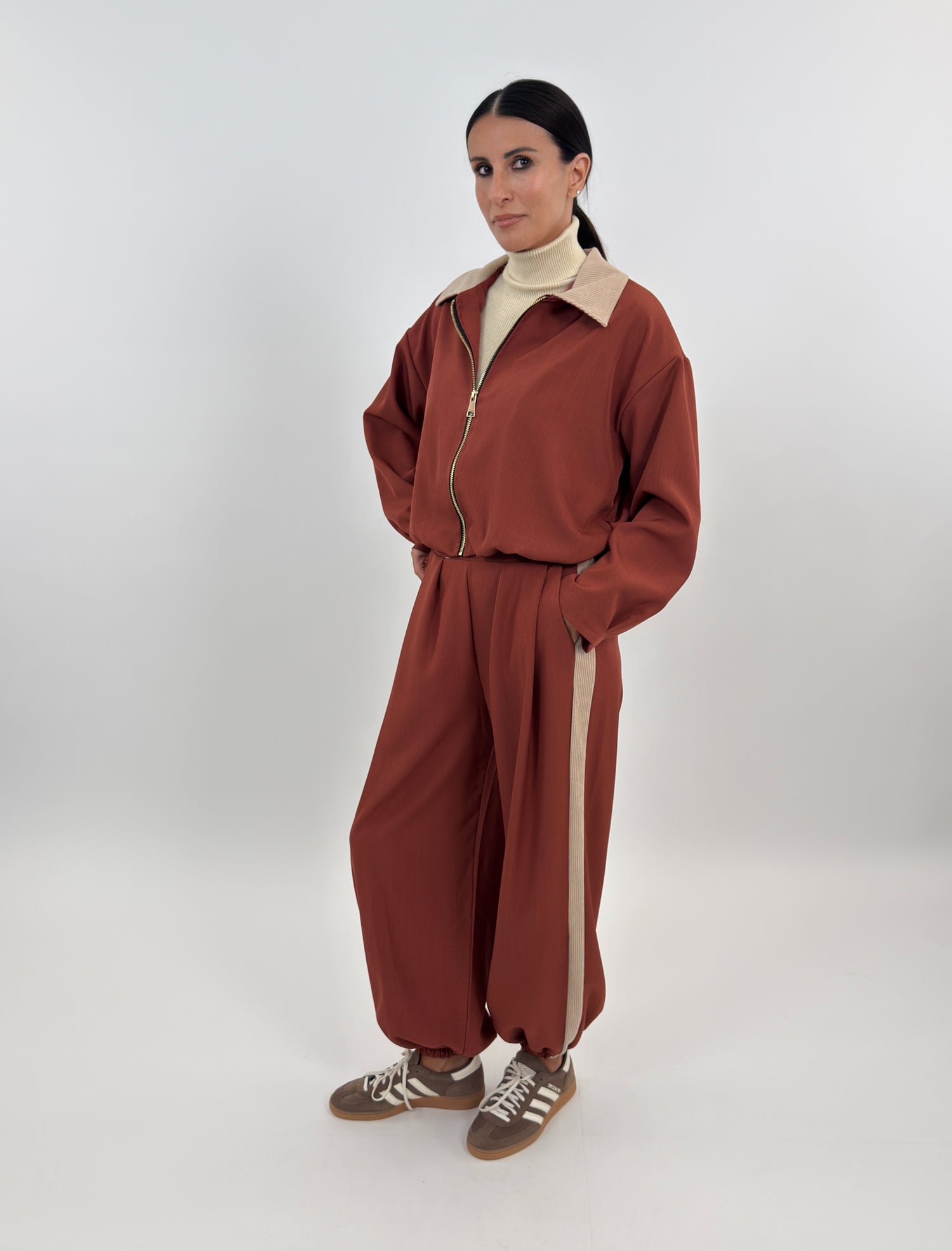 Cordset - Vivienne Mattone